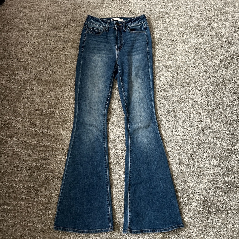 SO Blue Flare Wide Leg Jeans with Vintage-Inspired Style